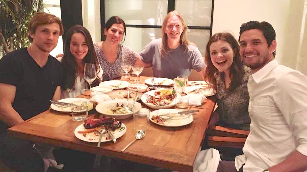LOOK 'Narnia' cast reunites over dinner