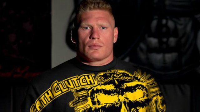 Brock Lesnar kembali menandatangani kontrak dengan WWE, mengakhiri karir MMA