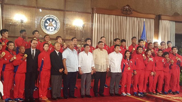 Duterte, PSC give cash incentives to SEA Games medalists