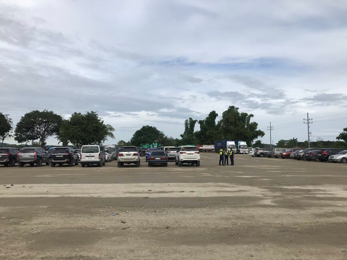 UNPAVED. Spectators can only park outside the New Clark City sports complex. Photo by Beatrice Go/Rappler 