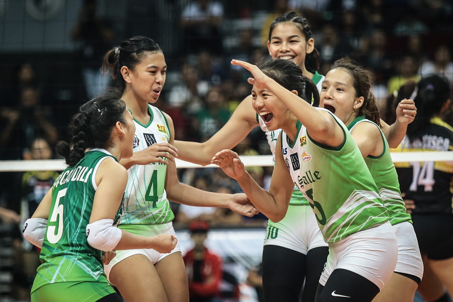 Dlsu Lady Spikers Rally Back In 3rd Set To Sweep Up Lady Maroons