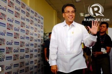 Netizens pick Duterte, analysts, editors pick Poe and Roxas