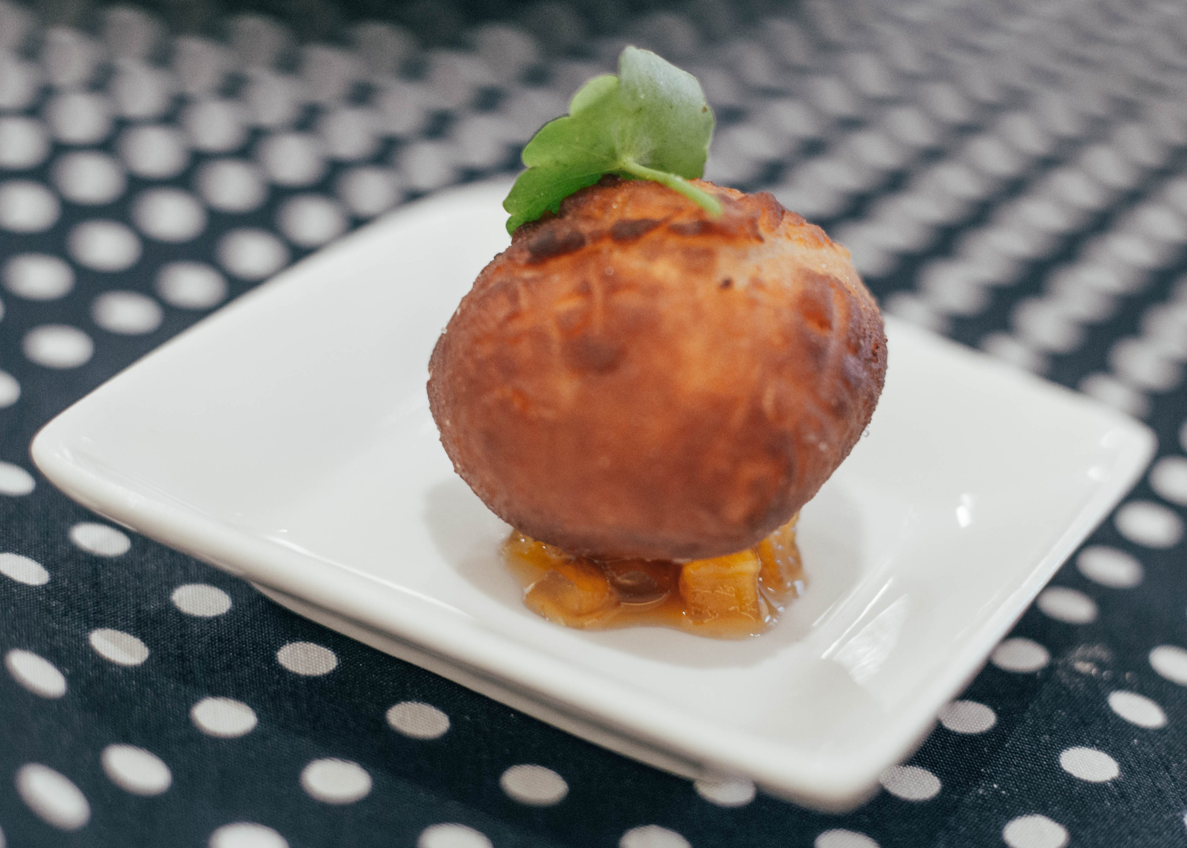 Brie beignet with papaya compote 