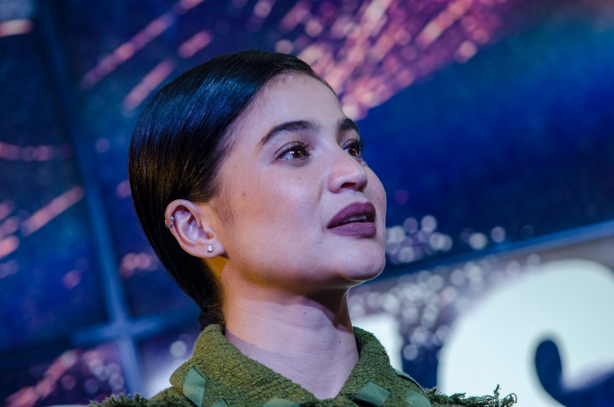 Anne Curtis is the coolest action star with her blade and arnis skills