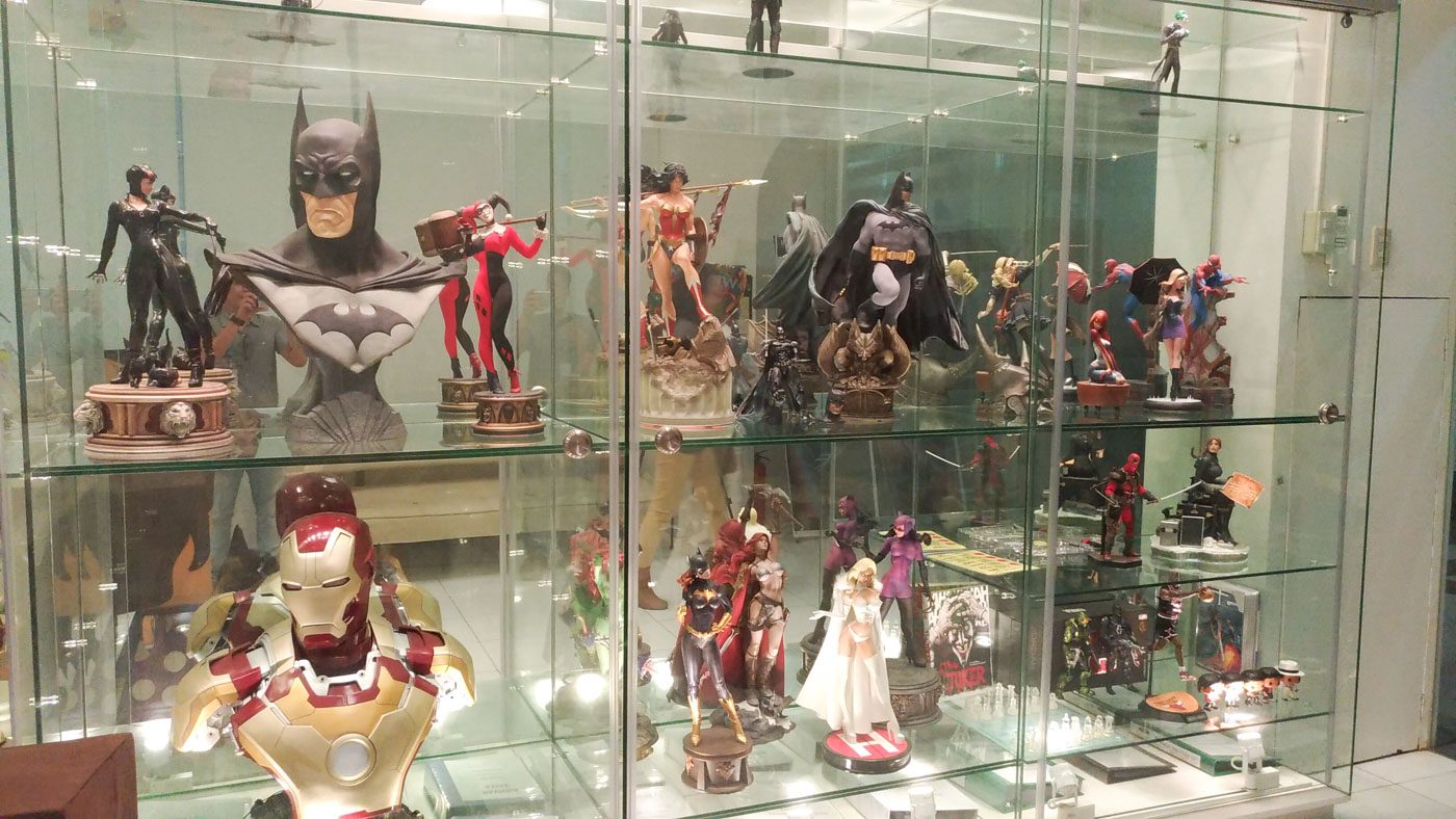 IMPRESSIVE COLLECTION. The studio feels like a mini-museum for the Western comic book giants. Photo by Gelo Gonzales/Rappler 
