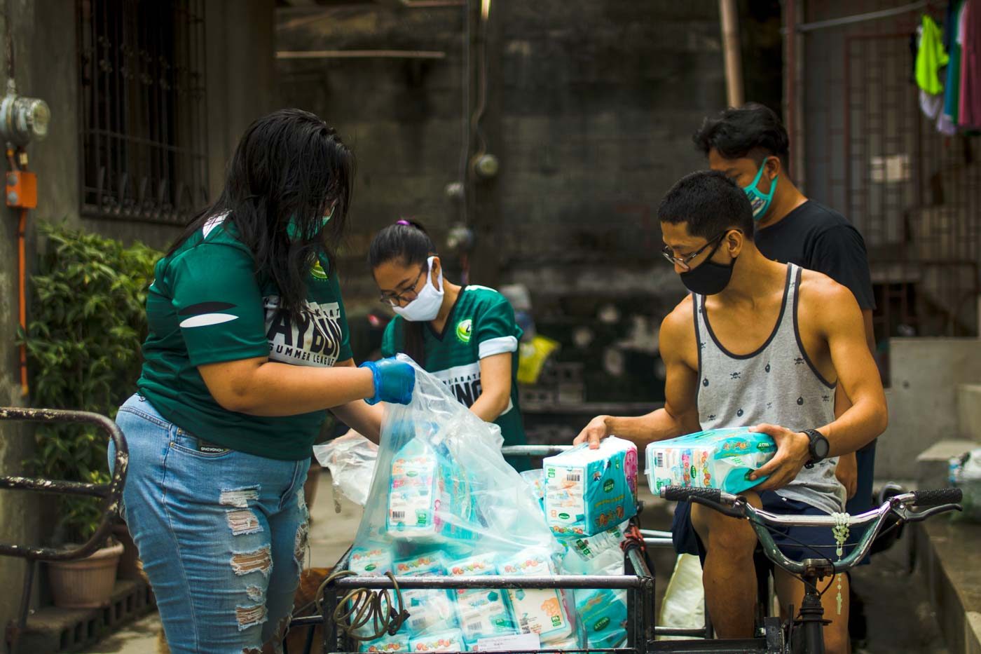‘Ambag ng kabataan’: Pasig youth help neediest in barangay during pandemic