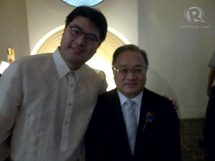 SPONSOR: Manuel V. Pangilinan (right), the chair of TV5 where the bride has a show, was one of the 22 principle sponsors. Photo by Alvin Lao